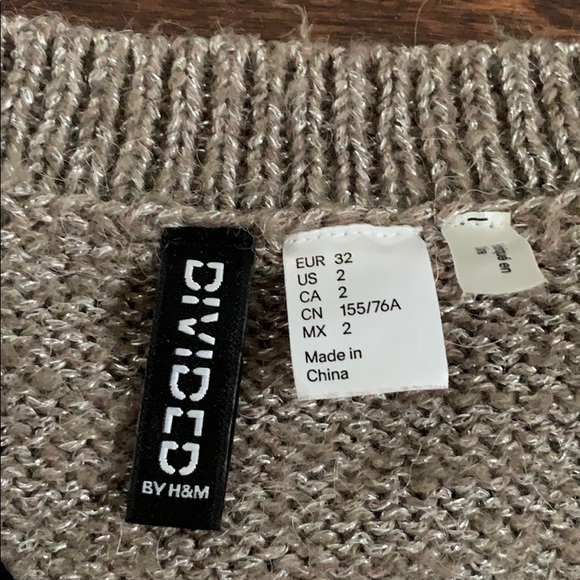 H and M Sweater in size 2 - Picture 2 of 3